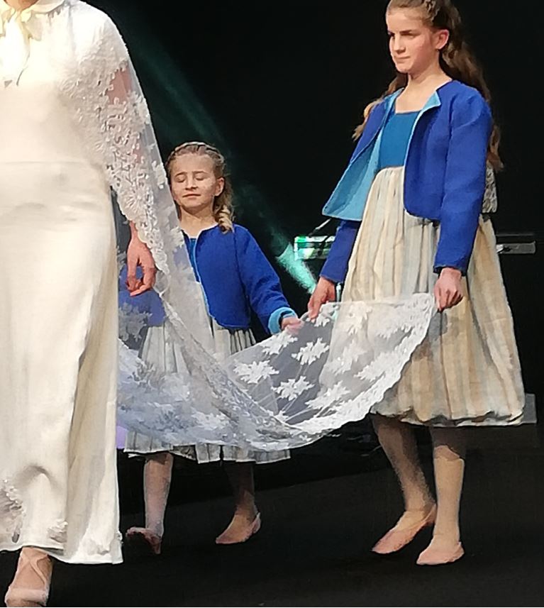Les enfants d'honneur de Fifi au jardin Mariages_i1234.5