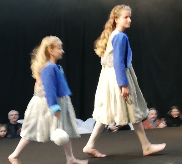 Les enfants d'honneur de Fifi au jardin Mariages_i1234