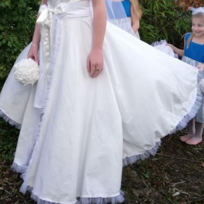 Robe Les Créations _Les Mariées de Fifi au jardin_ robe et traîne
